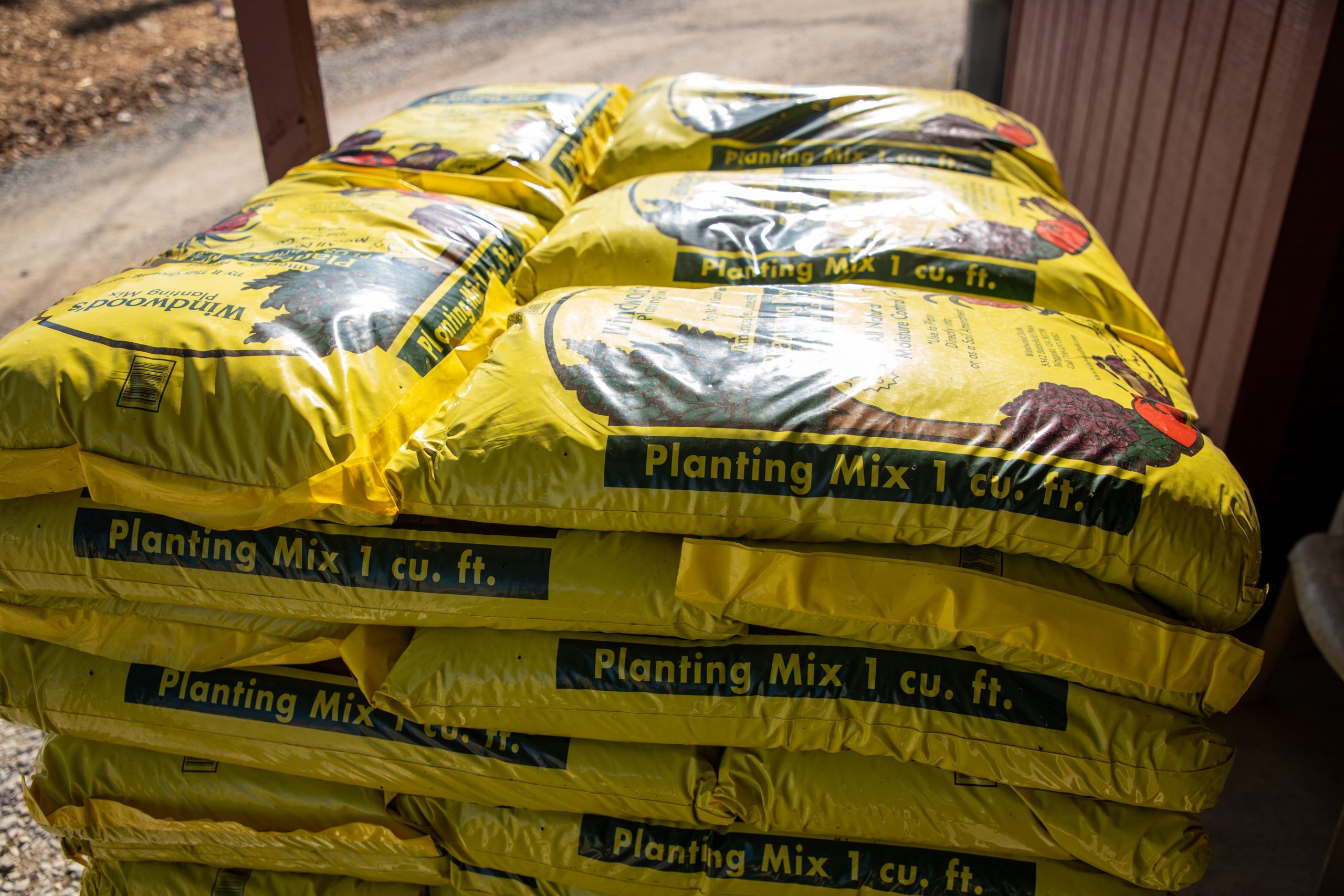 Planting Mix Bags (1) Bagged Planting Mix